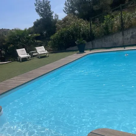 En Plein Coeur Des Calanques A 800 M De La Bed & Breakfast Le Rove