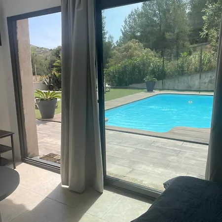 Bed & Breakfast En Plein Coeur Des Calanques A 800 M De La